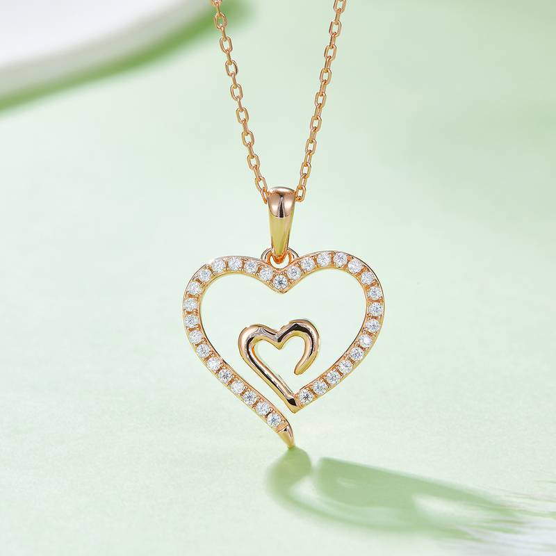 藏芯爱心吊坠S925银莫桑钻厘石D级0.32CT